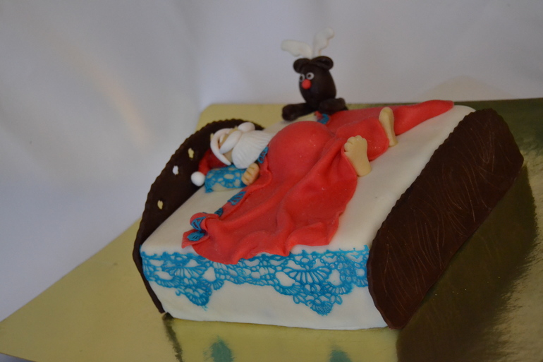 спящий Санта и олень