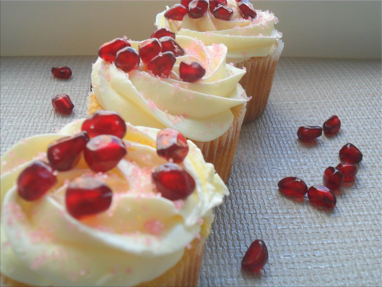 Капкейки с гранатиком))