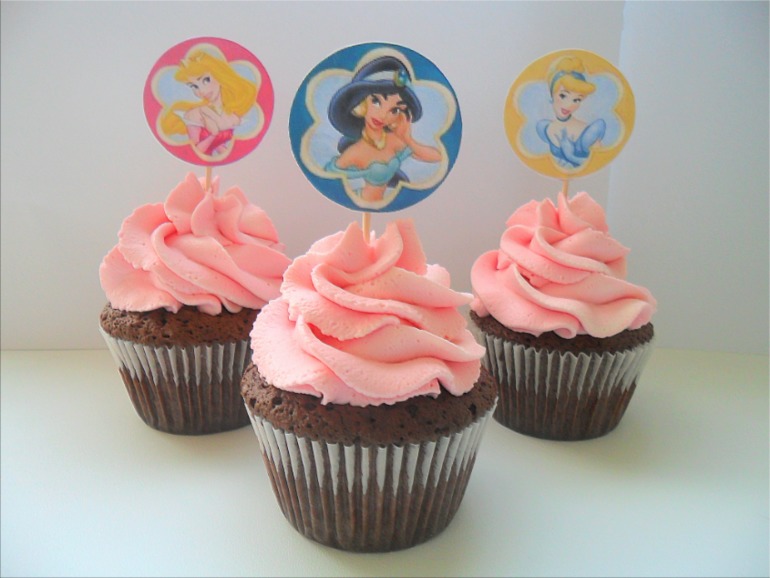 Cupcake for beautiful  little Princess))