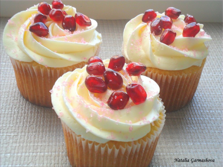Капкейки с гранатиком))