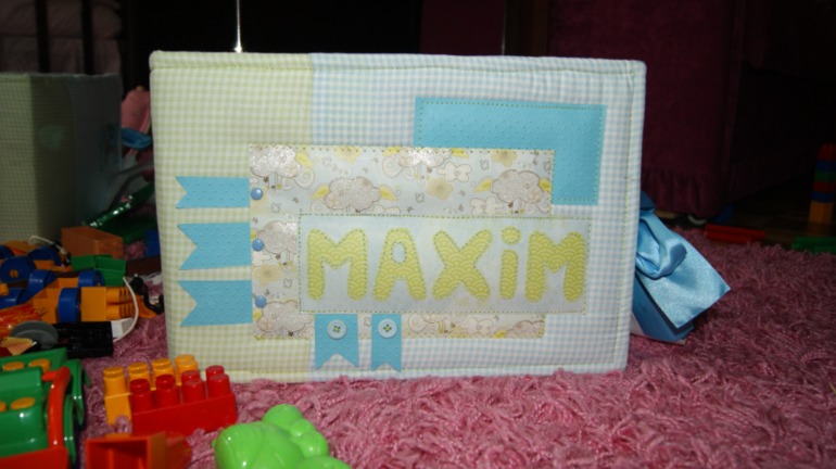 ОГРОМНЫЙ альбом про Максика. Стал мне родным и самым большим моим альбомом.