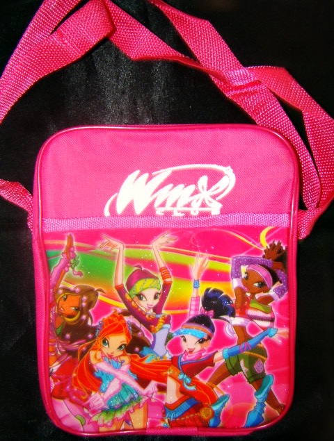 Наборы для творчества, фоторамки winx по 500 р.Часы winx.