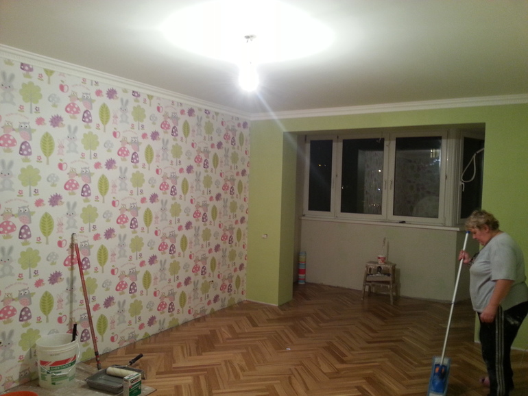 Ура, поклеили первую комнату))))))) Детская !!!!!