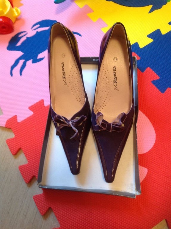 Новые женские туфли