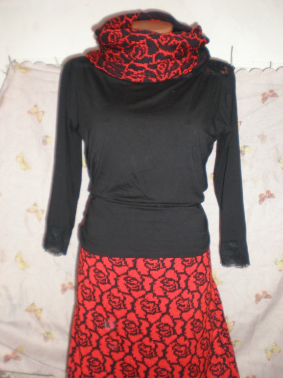 Комплект "Розы" .Юбка и два снуда.