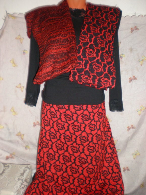 Комплект "Розы" .Юбка и два снуда.