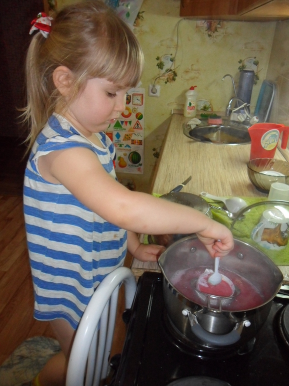 Как мы  с дочей первый раз варили мыло