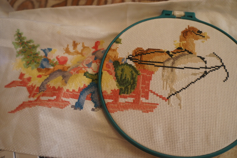 А у меня два вышивальных процесса!