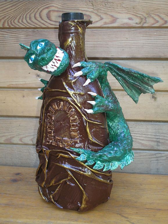 Дракон на скале ...