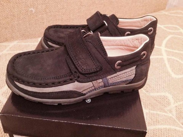 СРОЧНО! ПРОДАМ ДЕТСКИЕ КОЖАНЫЕ МОКАСИНЫ