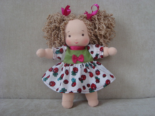 Маленькая вальдорфская куколка