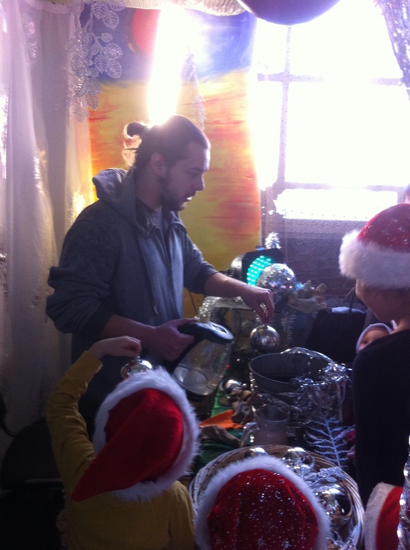 ФАБРИКА ЕЛОЧНЫХ ИГРУШЕК НА ВВЦ