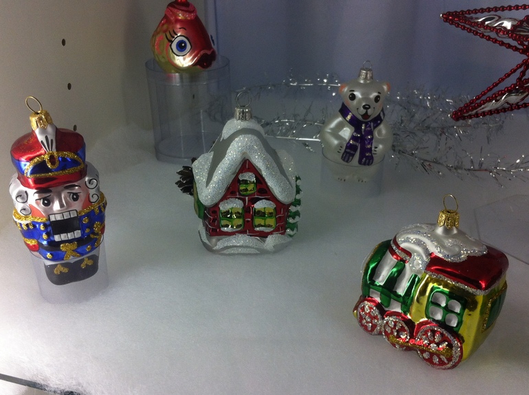 ФАБРИКА ЕЛОЧНЫХ ИГРУШЕК НА ВВЦ