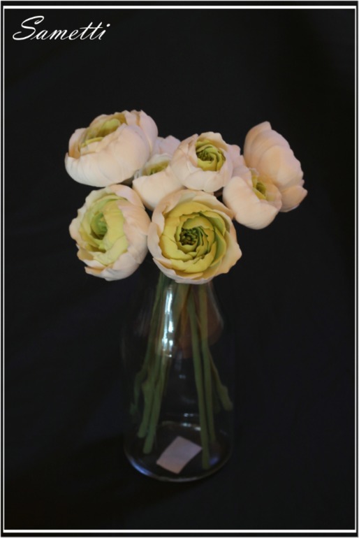 Букет ранункулюсов