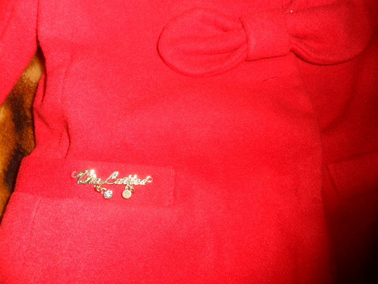 Пристрою (продам)  осеннее пальто 11о размера! 2000 рублей! Почта!