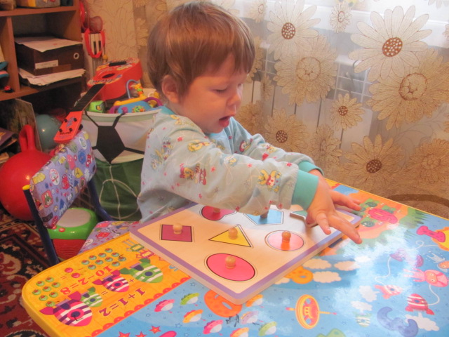 Наша первая ТН. Геометрические фигуры.