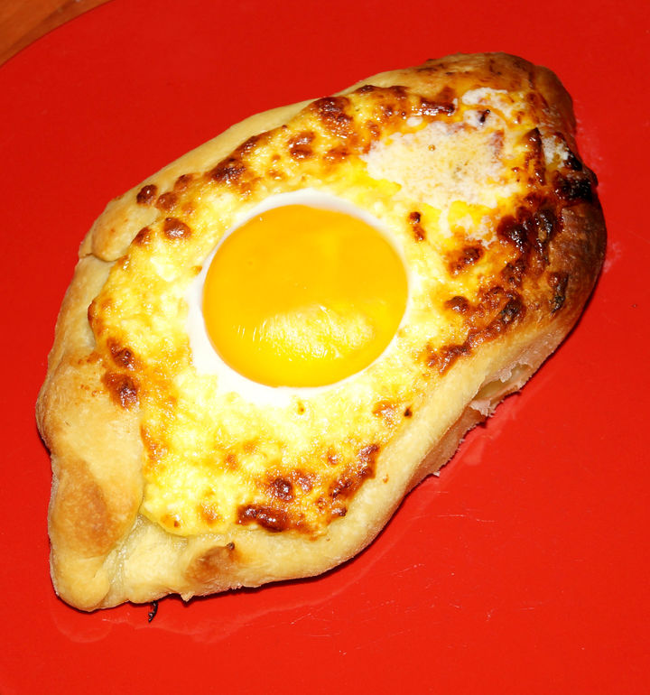 Хачапури по-аджарски