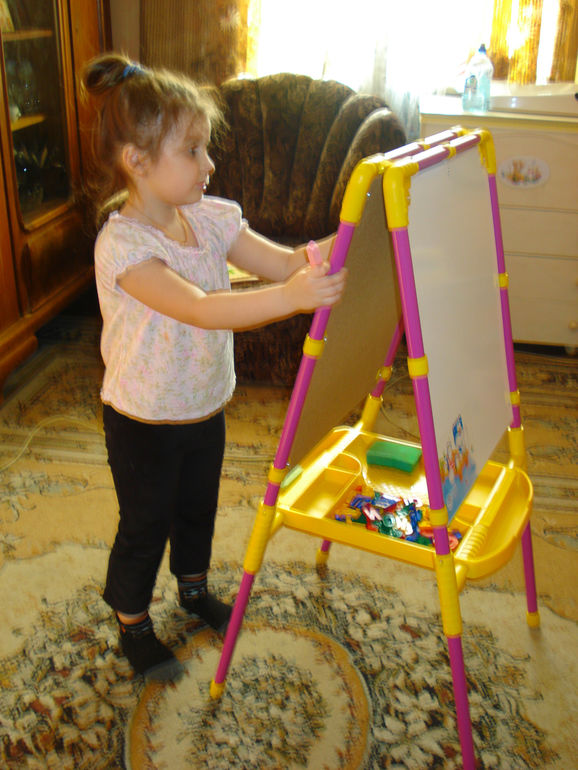 Один мольберт и море радости))