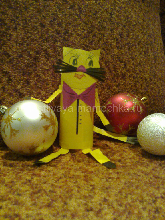 Игрушки на елку из цветной бумаги
