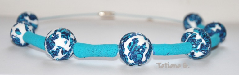 Бусы "Голубые узоры"