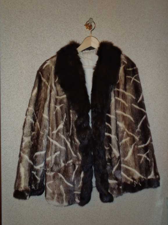 Шуба, полушубок норка + соболь. 17000 руб.