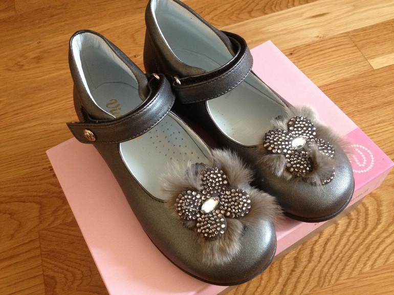 Шикарные туфельки, нам огромные(((