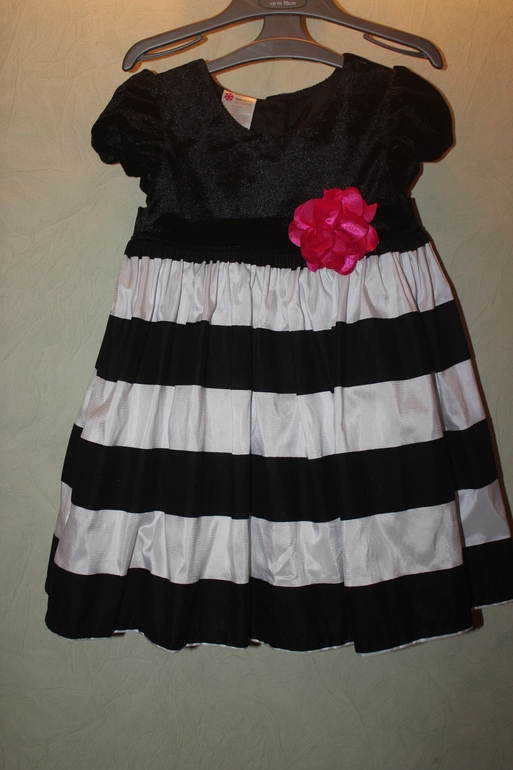 Продам детское платье и туфли к нему