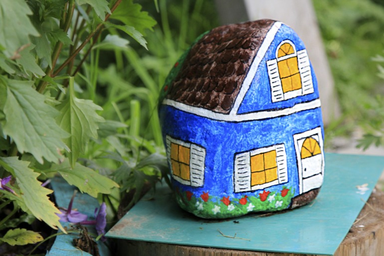 Расписные камушки