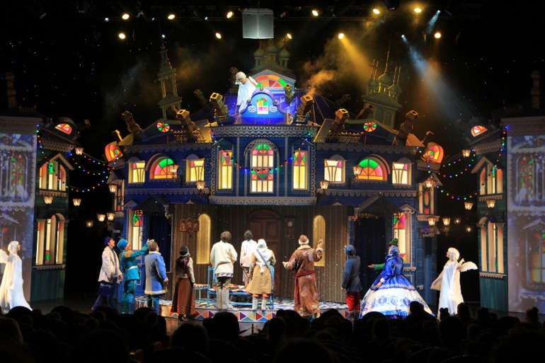 Елка в Храме Христа Спасителя.