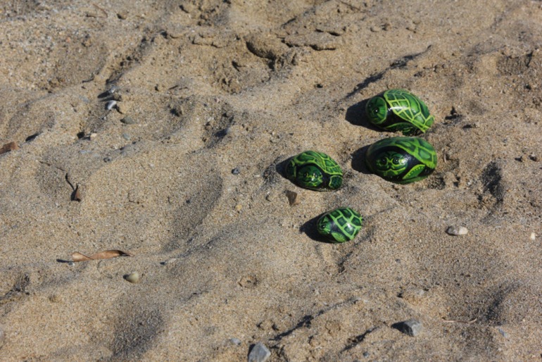 Расписные камушки