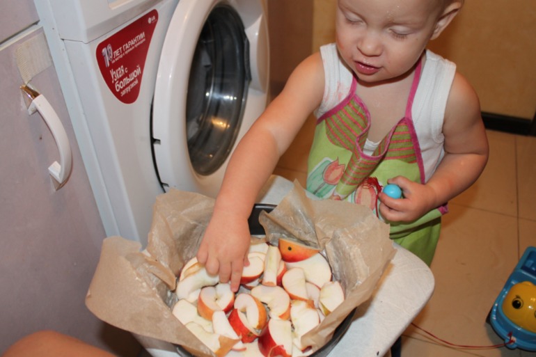 Как мы готовили шарлотку