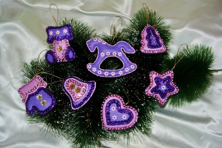 ЕЩЕ САПОЖОК И ИГРУШЕЧКИ