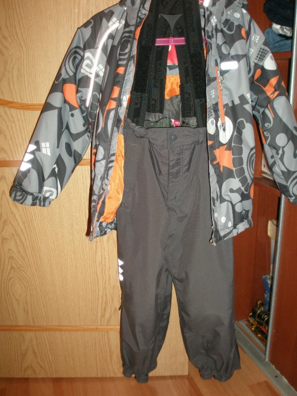 зимний костюм reima