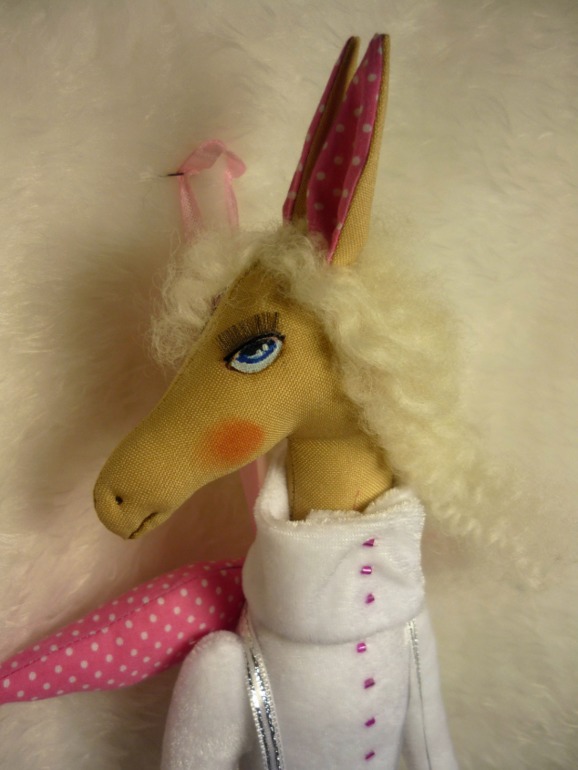 Лошадка символ этого года.