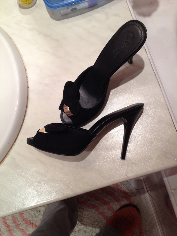 Замшевые черные босоножки 39 размер 500 рублей