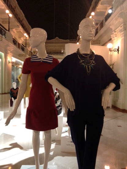 Выставка украшений Эвелины Хромченко