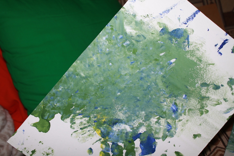 А у нас лето-бабочки порхают...