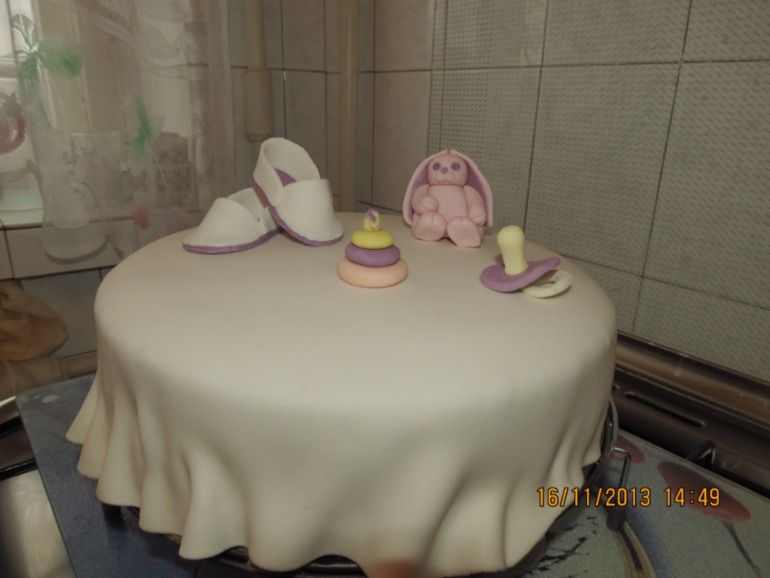 Мои первые мастичные тортики.