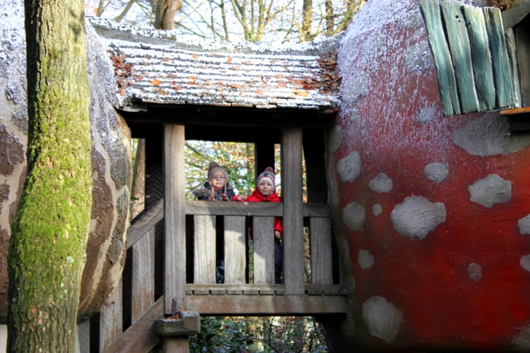 Nederland.  город Wageningen.  и парк Efteling