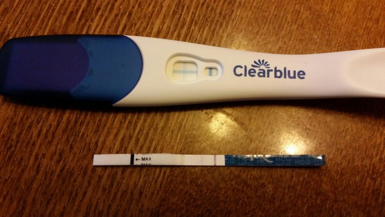 Может ли положительный тест ошибаться. Цифровой тест на беременность Clearblue 6 дней до задержки. Тест клеар Блю за 5 дней до задержки. Clearblue тест за 5 дней до месячных. Ckear Blue тест до задержки 2 дня.