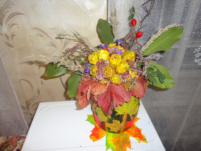 Сегодня отнесли первую нашу поделку в садик