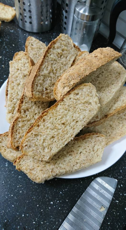 диетический хлеб без дрожжей. дрожжевой хлеб. хлеб из овсянки. овсяный хлеб без муки. овсяный хлеб без муки.