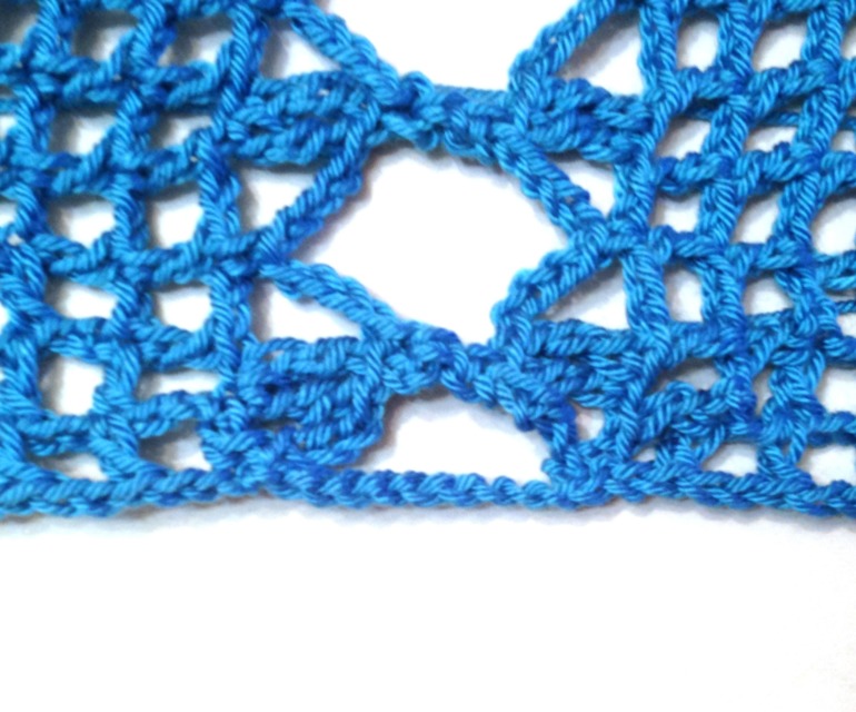 Длинный жилет из квадратных мотивов