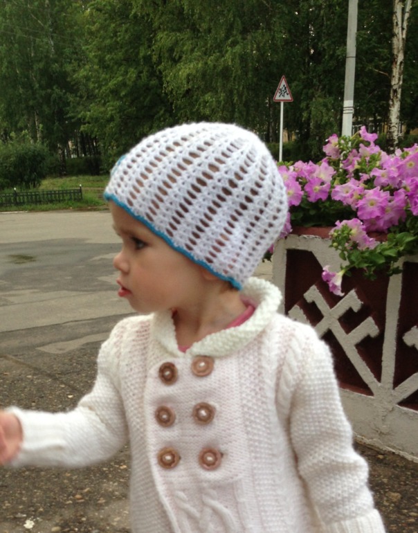 Давно навязала - плед и шапочки