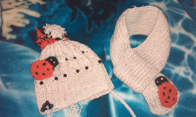 шапочка и шарфик "Божья коровка"