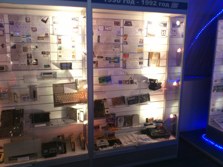 Галерея компьютерной эволюции.