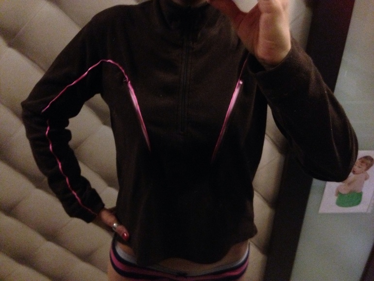 Переделка флиски в кофточку для кормлящих.