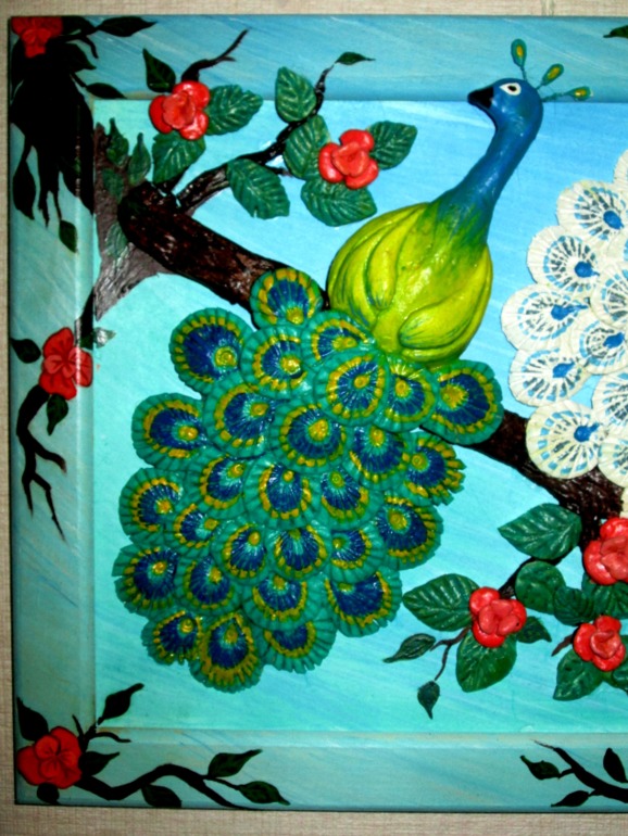 Цветущий папоротник и павлины