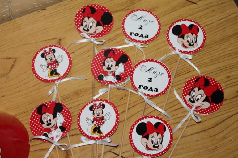 в стиле минни маус