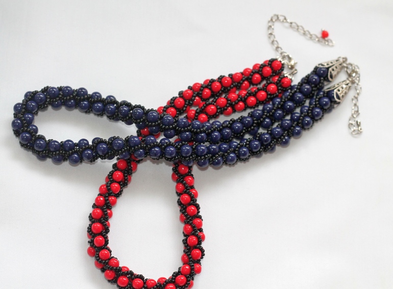 Новые колье в технике "турецкий жгут".